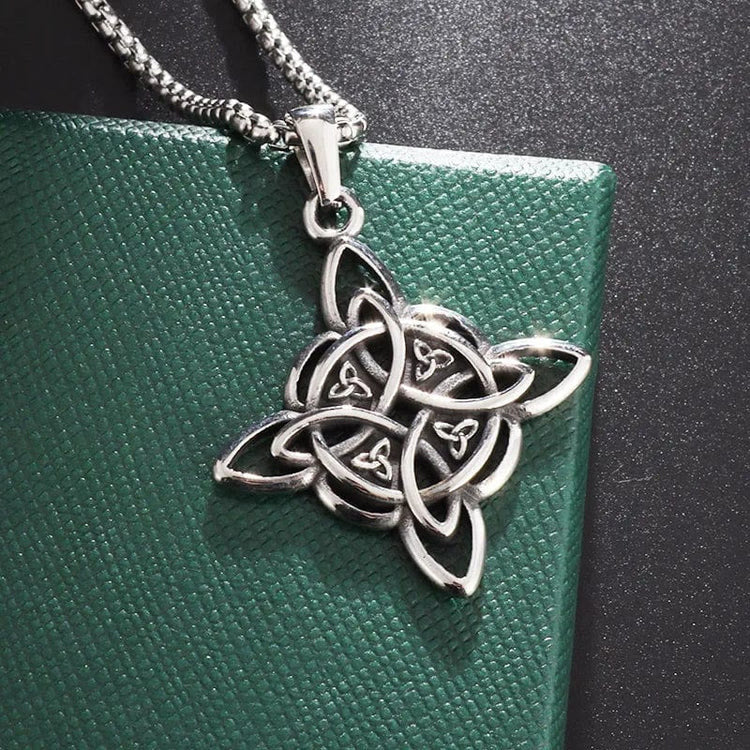 WorldNorse Classic Celtic Trinity Knot Interconnect Necklace