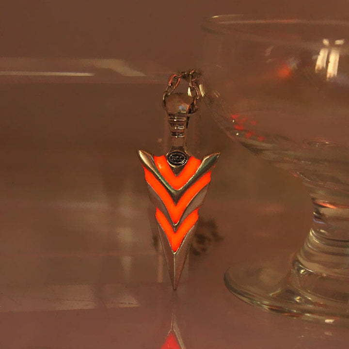 WorldNorse Glow In The Dark Arrowhead Necklace