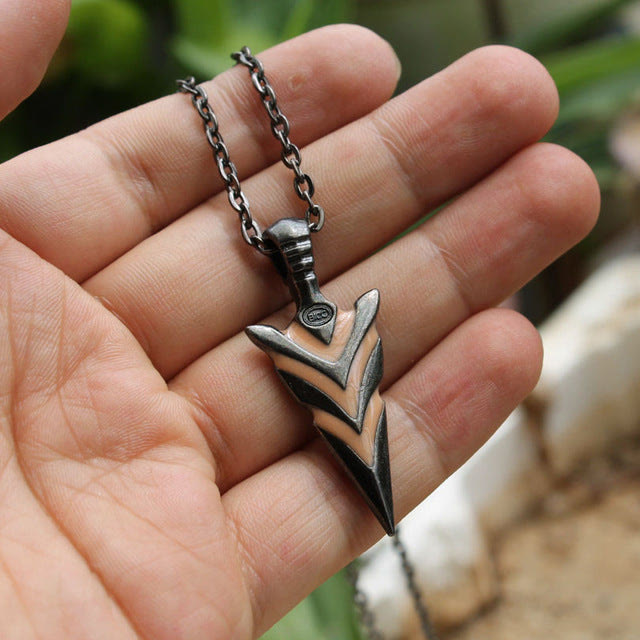 WorldNorse Glow In The Dark Arrowhead Necklace