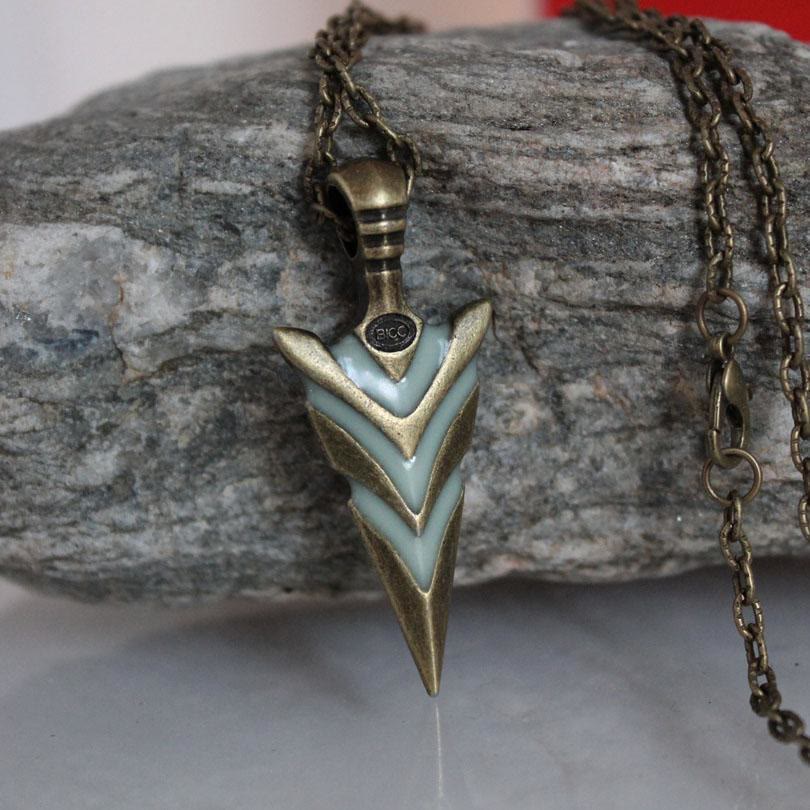 WorldNorse Glow In The Dark Arrowhead Necklace