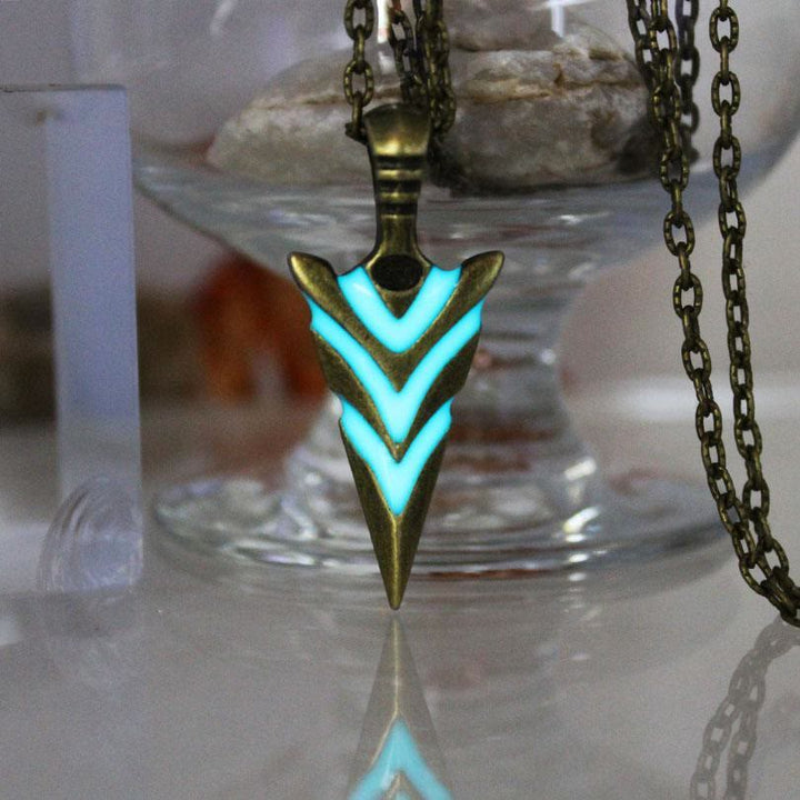 WorldNorse Glow In The Dark Arrowhead Necklace