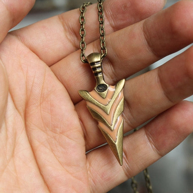 WorldNorse Glow In The Dark Arrowhead Necklace
