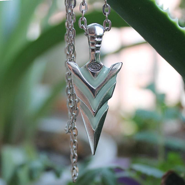 WorldNorse Glow In The Dark Arrowhead Necklace