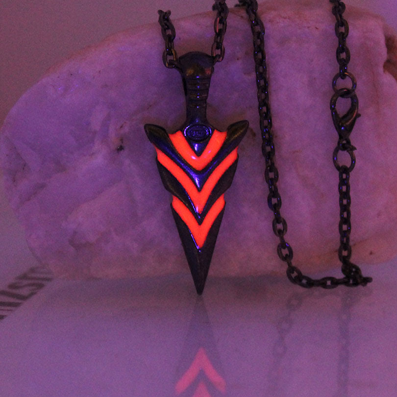 WorldNorse Glow In The Dark Arrowhead Necklace