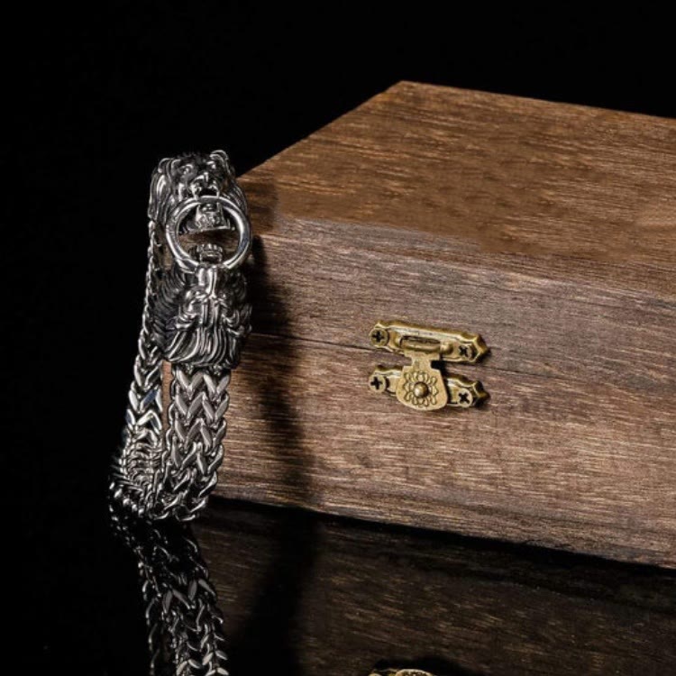 WorldNorse Double Lion Head Viking Bracelet