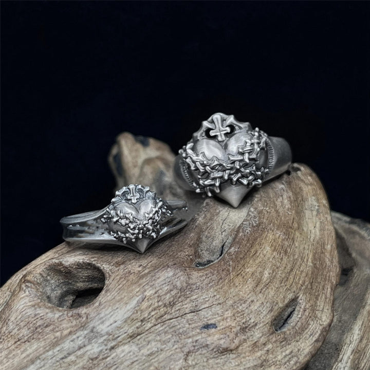 WorldNorse Heart Of Thorns Cross Ring