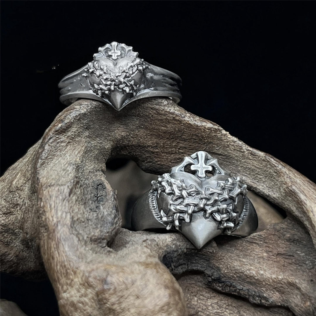 WorldNorse Heart Of Thorns Cross Ring