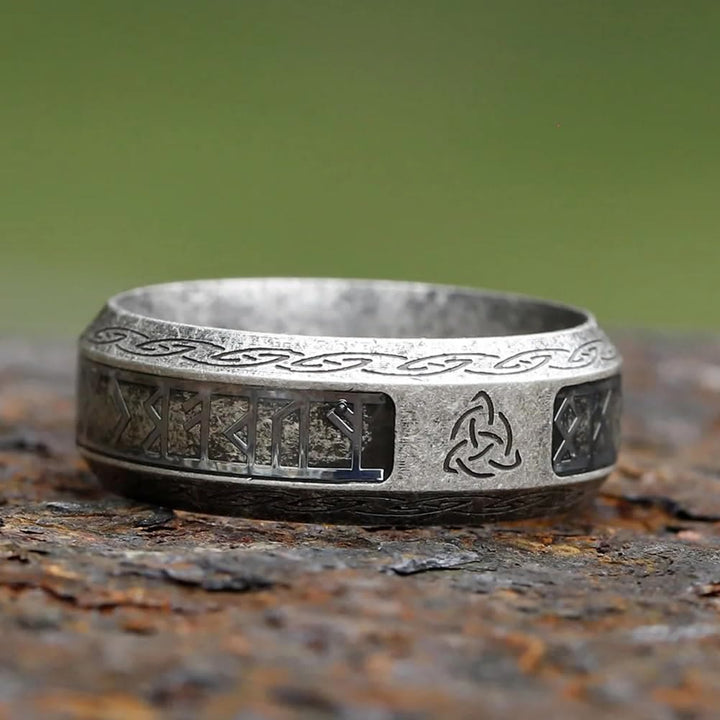 WorldNorse Celtic Triquetra Knot Ring - AU Size Z (US 13) - image 0