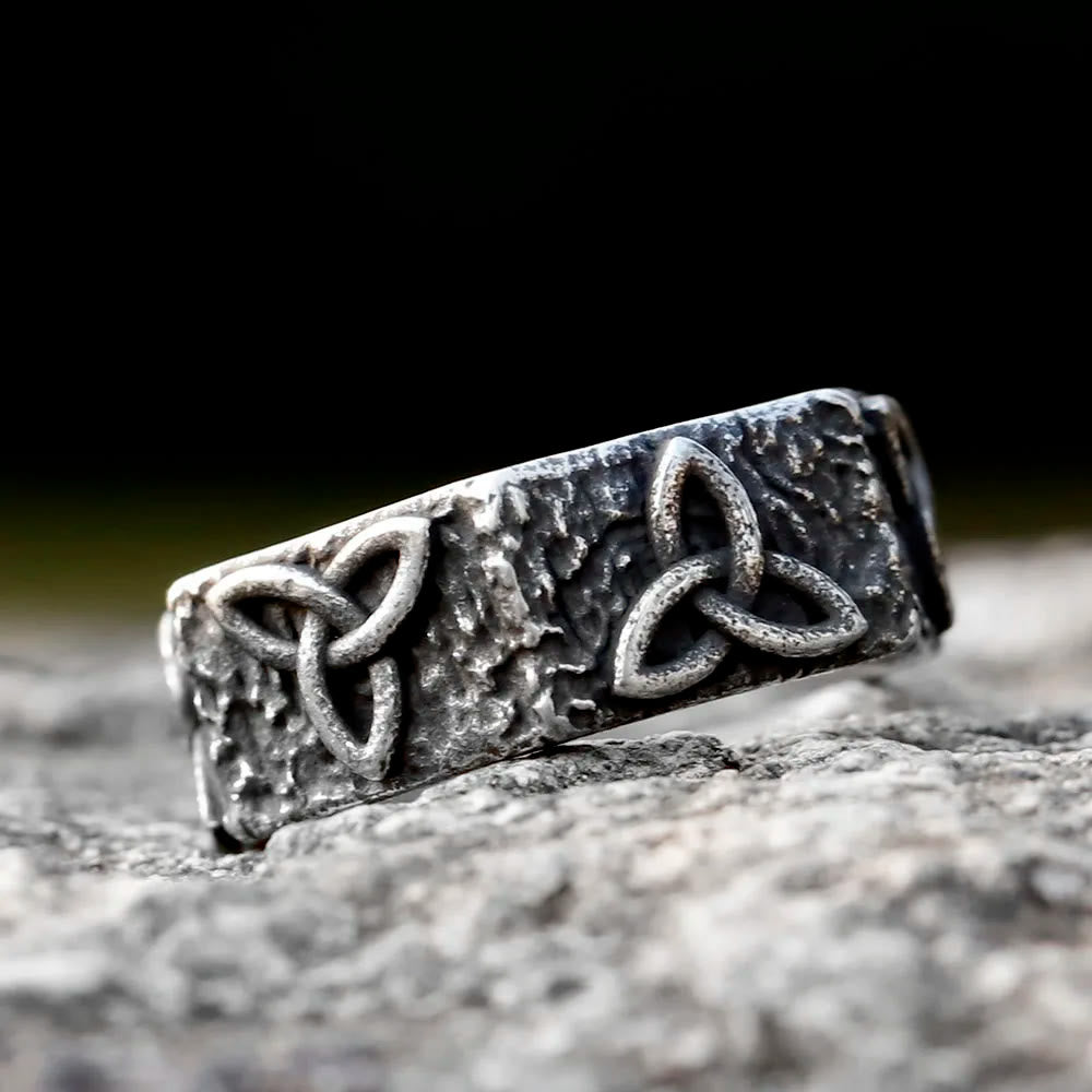 WorldNorse Triquetra Infinity Trinity Knot Signet Ring - image 15