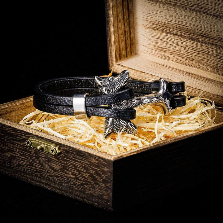 WorldNorse Wolf Fenrir's Head In Leather Bracelet