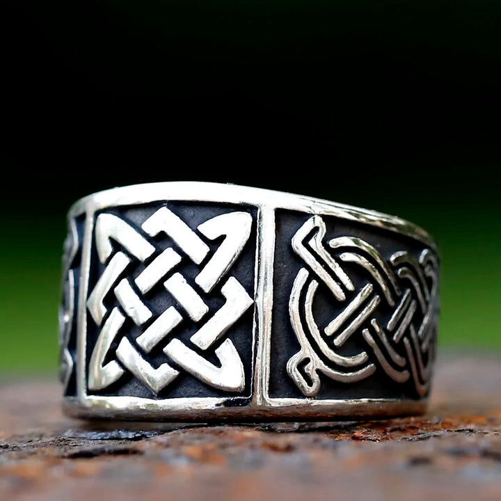 WorldNorse Celtic Knot  Signet Ring - AU Size Z（US 13） - image 0