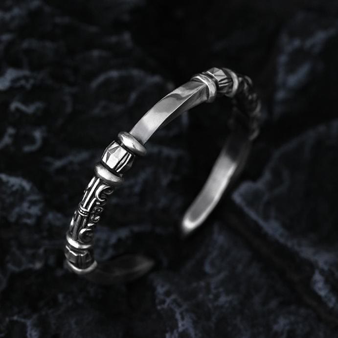 WorldNorse Mobius Strip Rotating Bead Twisted Bracelet - image 5