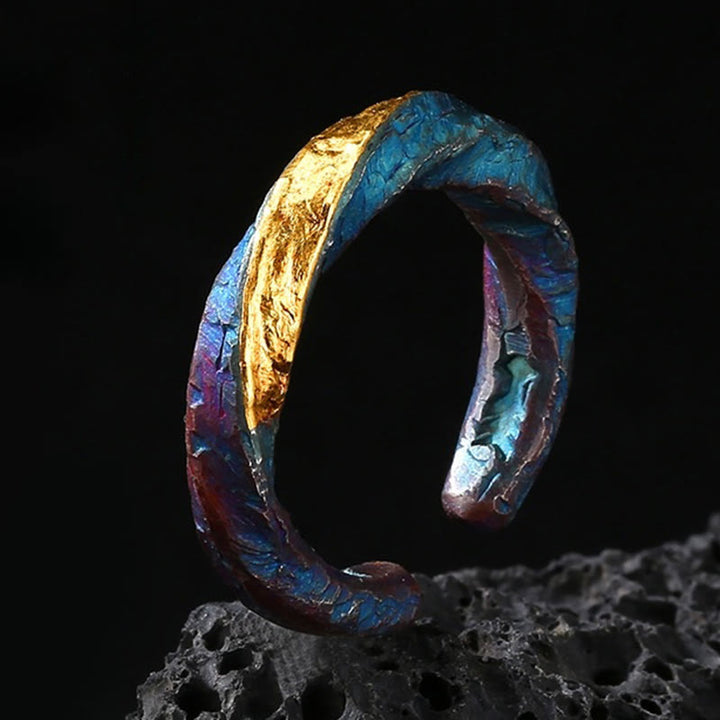 WorldNorse Nordic Essence Hammered Mobius Ring