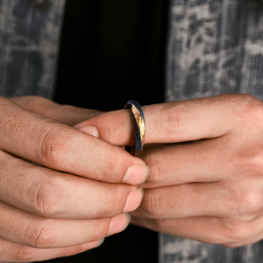WorldNorse Nordic Essence Hammered Mobius Ring
