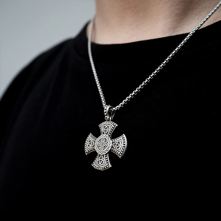 WorldNorse 925 Sterling Silver Triquetra Celtic Knot Necklace