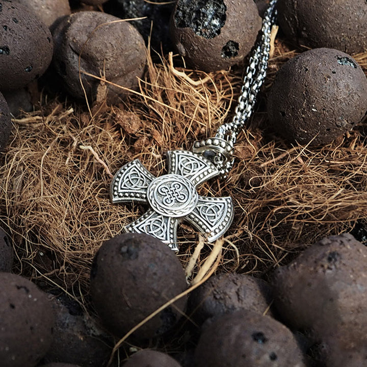 WorldNorse 925 Sterling Silver Triquetra Celtic Knot Necklace
