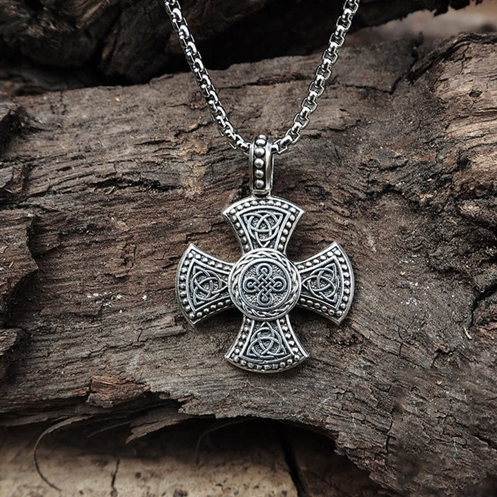 WorldNorse 925 Sterling Silver Triquetra Celtic Knot Necklace