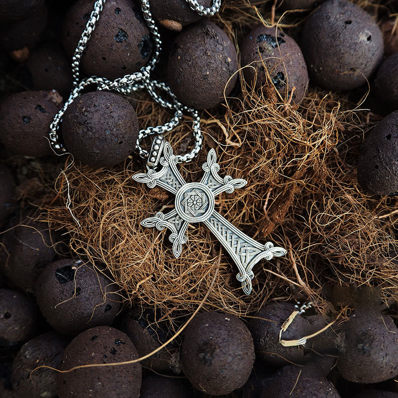 WorldNorse 925 Sterling Silver Triquetra Cross Necklace