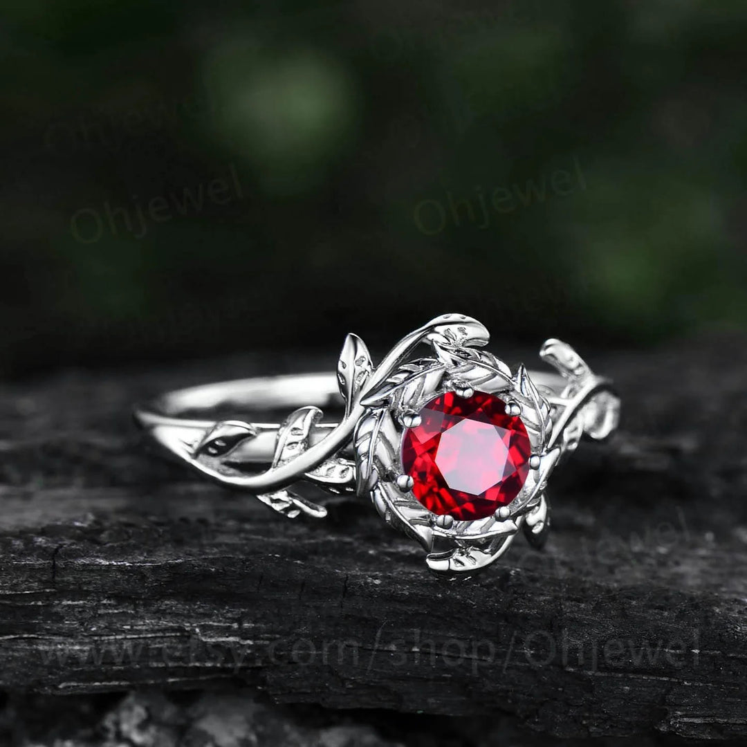 WorldNorse Freyja's Flame Leaf Wreath Garnet Ring - image 5